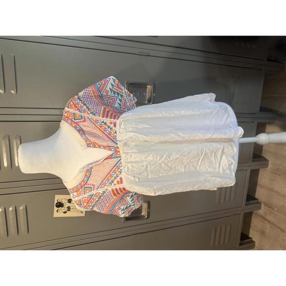 Tops - Savanna Jane Bohemian Style Embroidered Sz S
